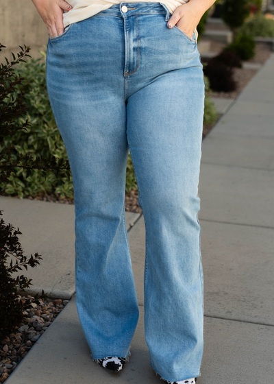 Curvy bootcut jeans with pockets