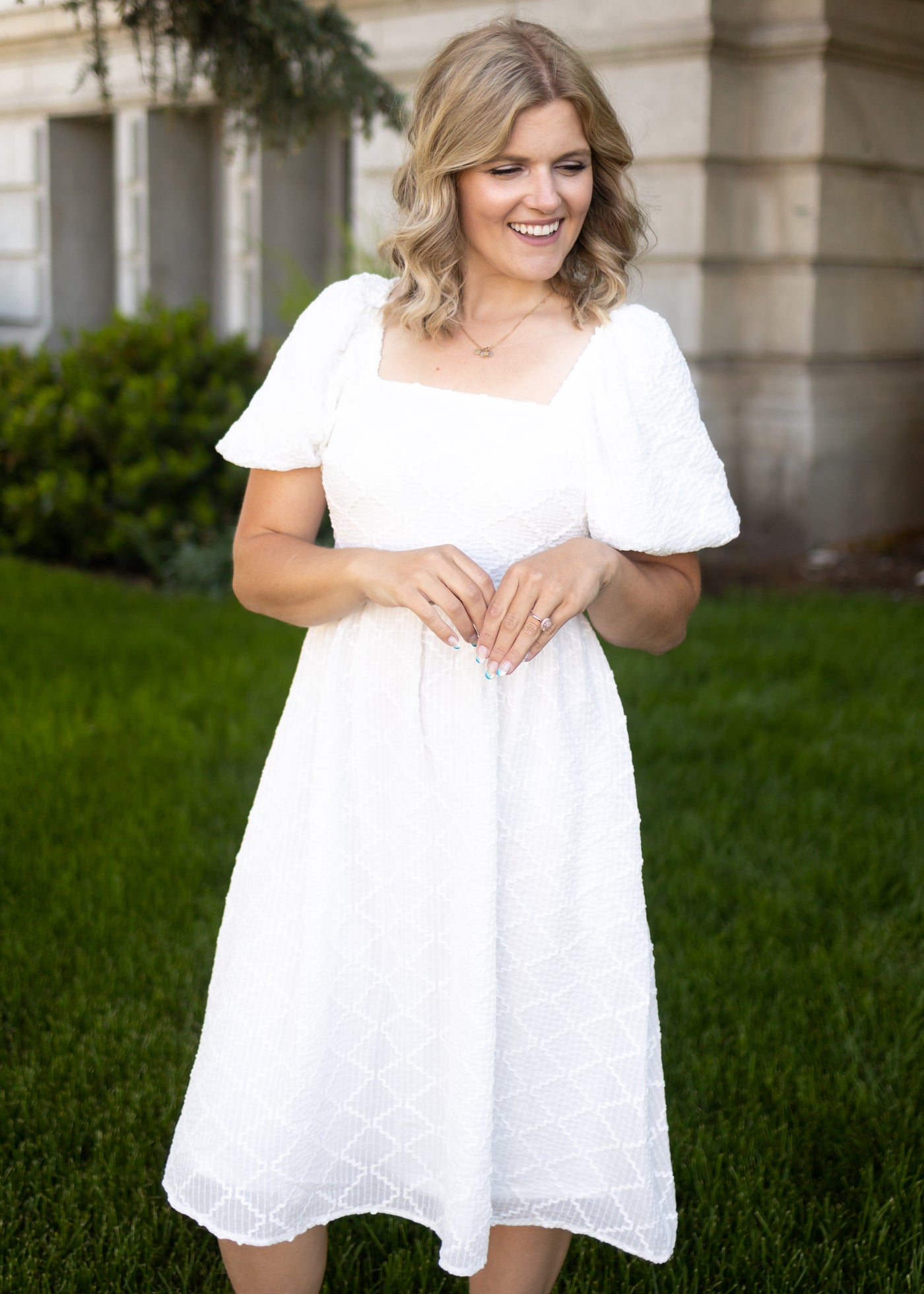 Short sleeve white dress with square neck