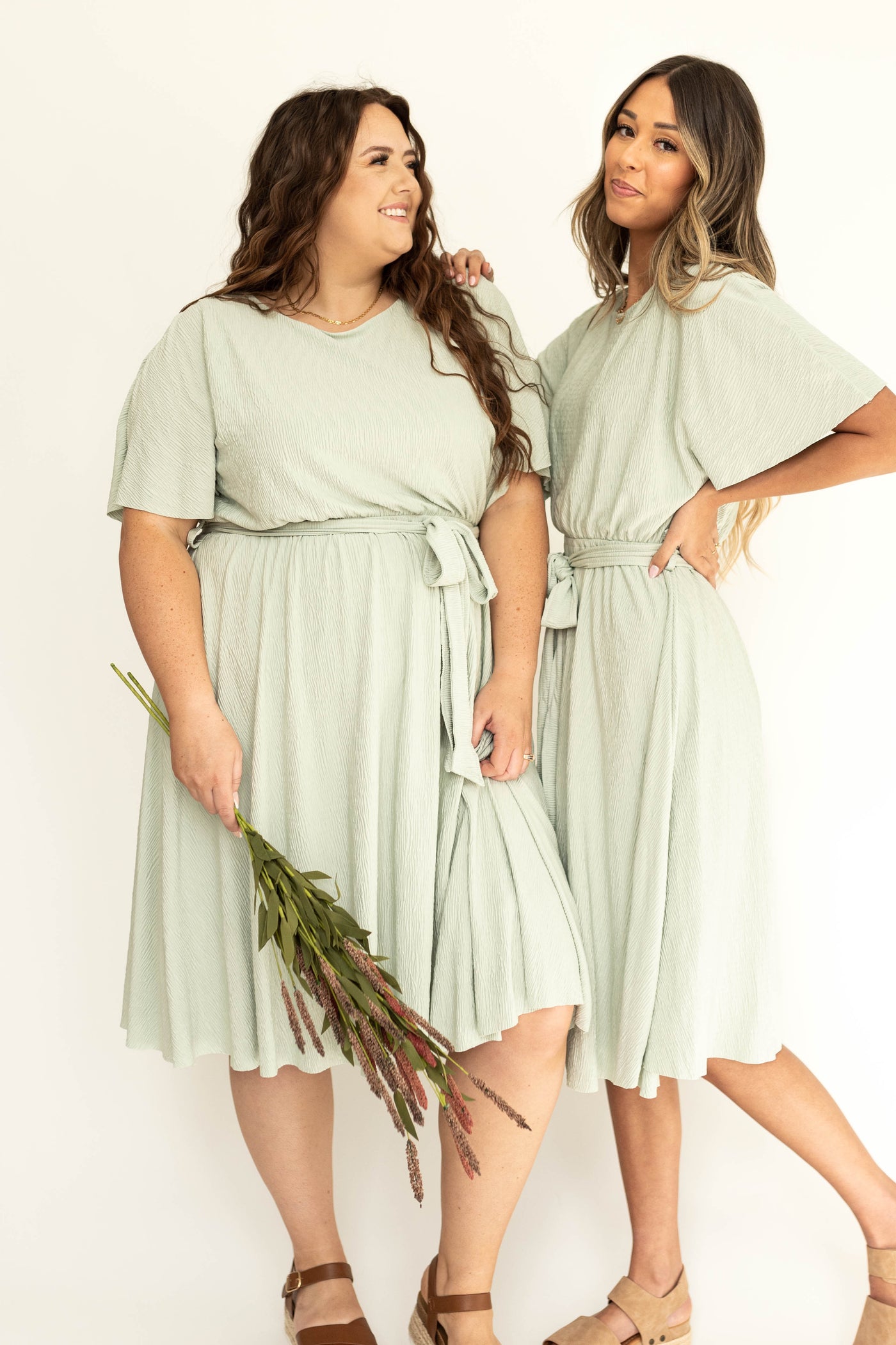 Sage colored short sleeve dress that ties at waist small thru 3x