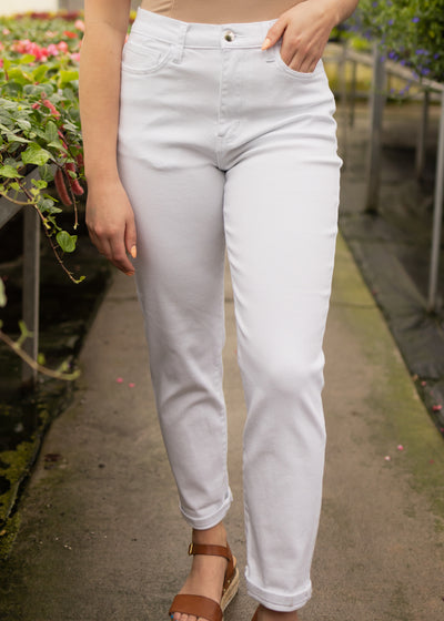 White jeans with pocket