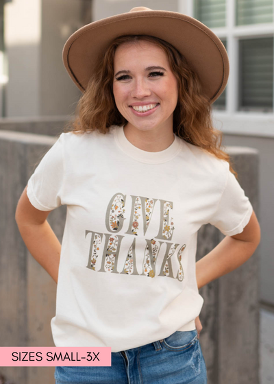 Give thanks cream t-shirt with short sleeves