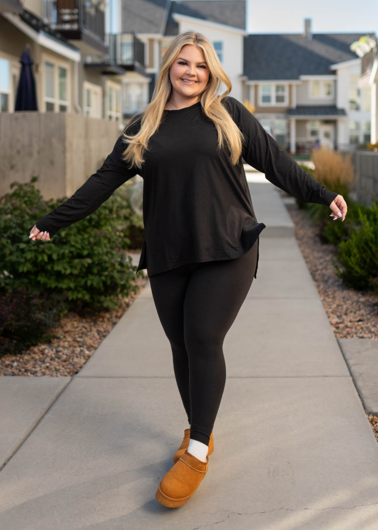 Plus size black lounge wear set with long sleeves
