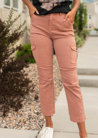 Crop clay pants with pockets and pockets on the side
