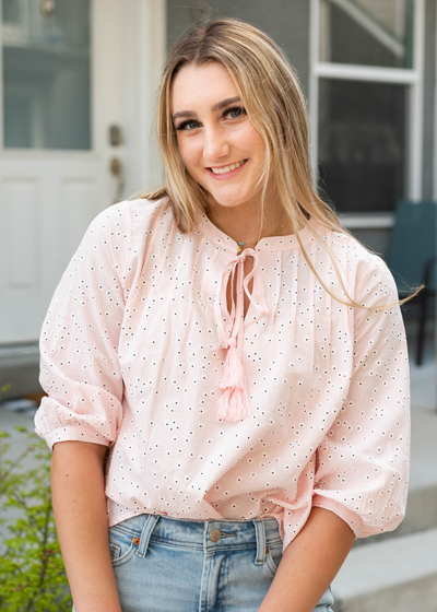 Short sleeve pink floral woven blouse