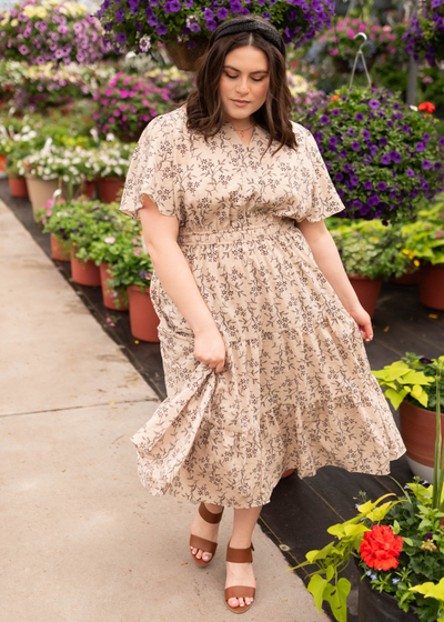 Plus size taupe patterned dress