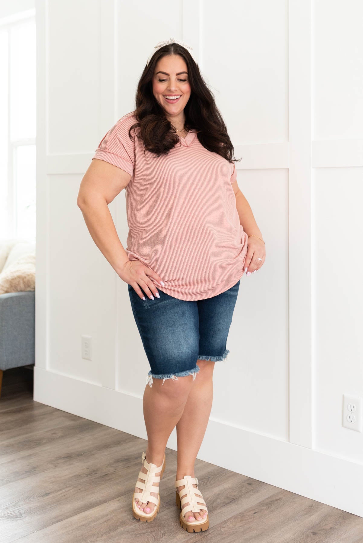 Plus size mauve ribbed top with a v-neck