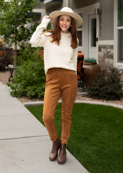 Camel suede leggings with pockets