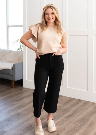 Black pants with pockets