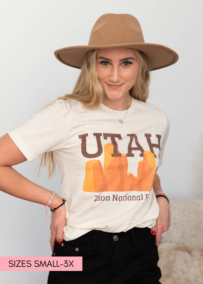 Zion Utah Ivory tee with short sleeves