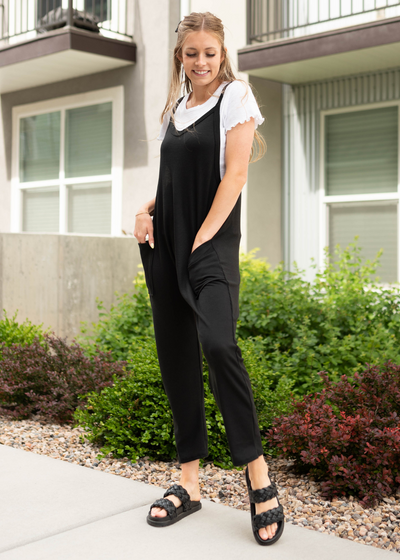 Ankle length knit black jumpsuit with pockets