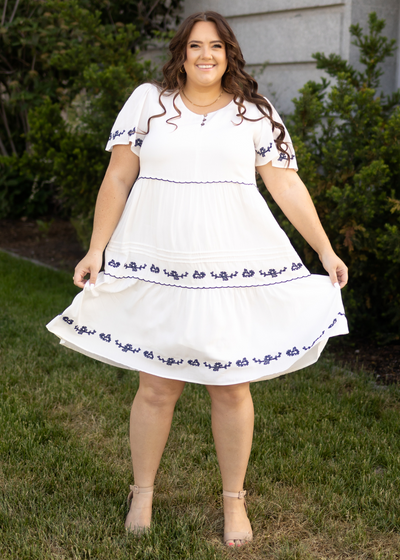 Short sleeve plus size white dress with blue embroidery