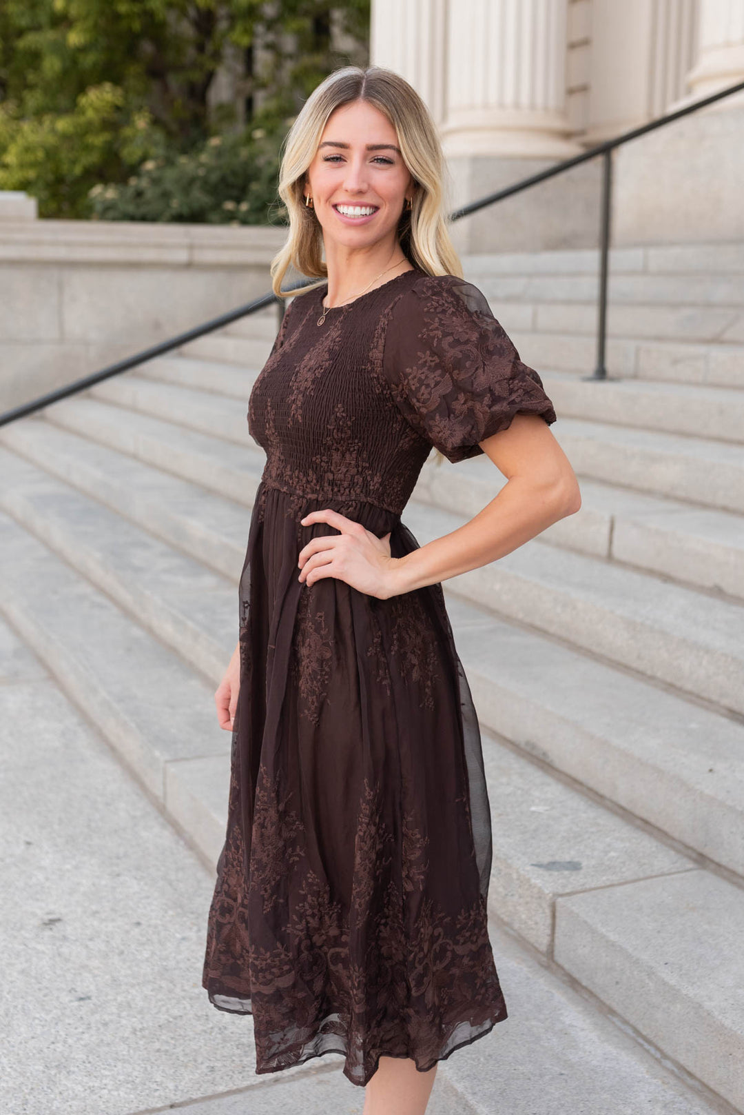 Alyanna midi dress store