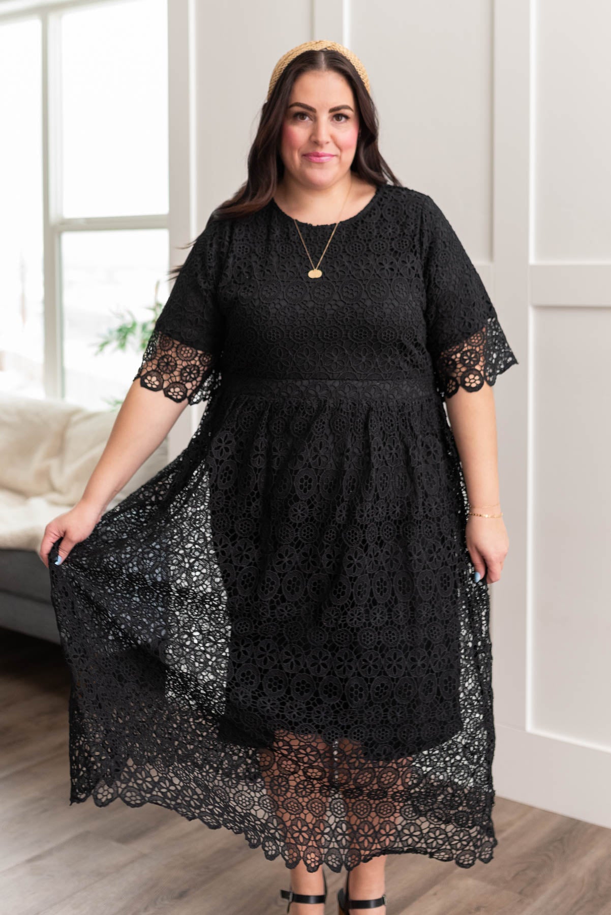 Short sleeve plus size black lace dress