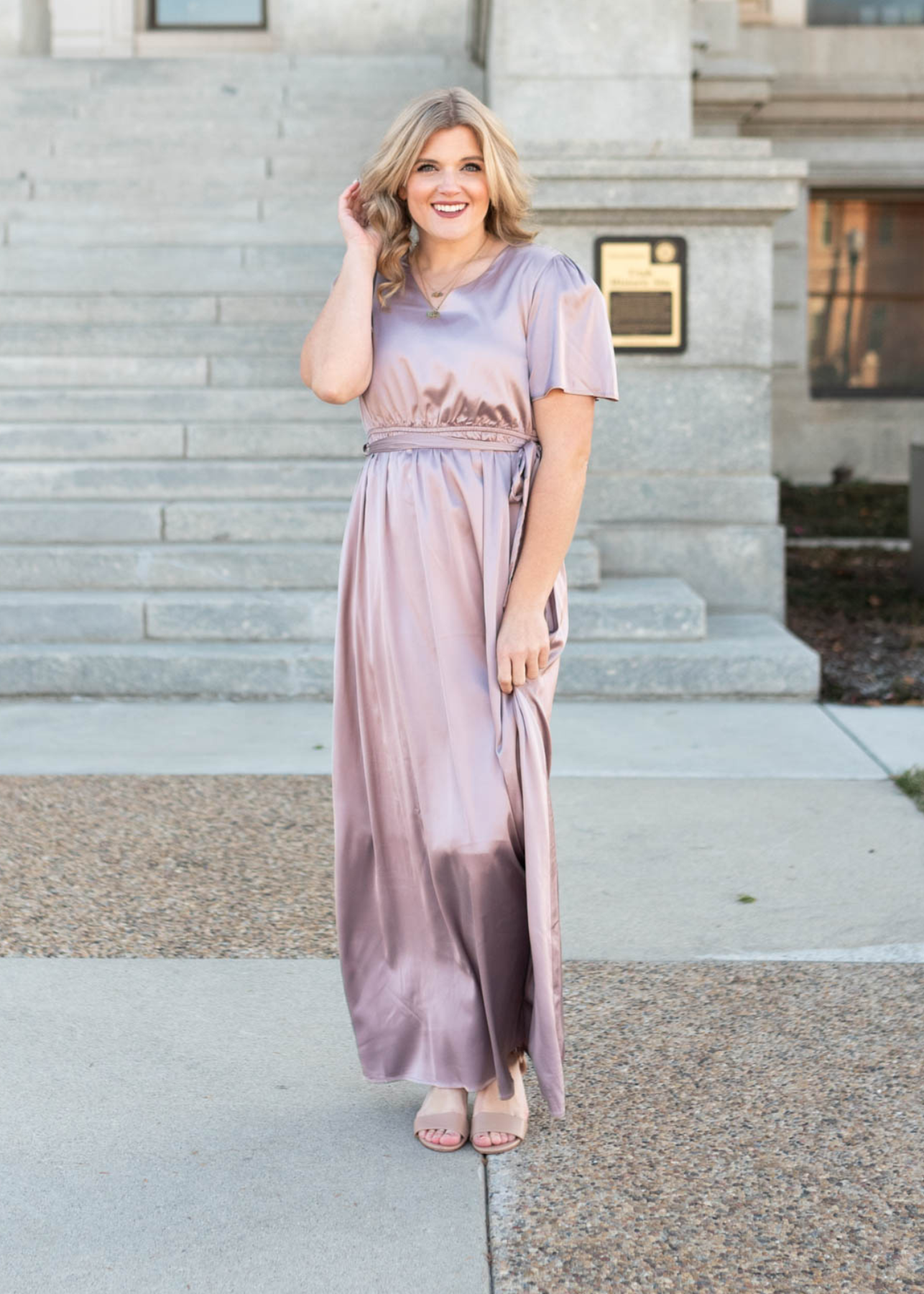 Short sleeve lavender dress with tie at the waist