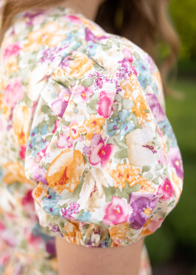 Floral dress with puff sleeve