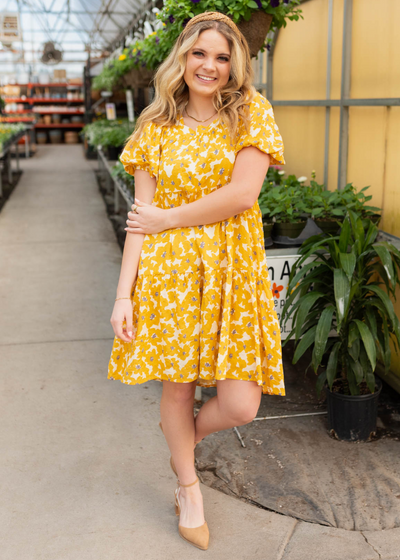 Mustard floral dress with short sleeves