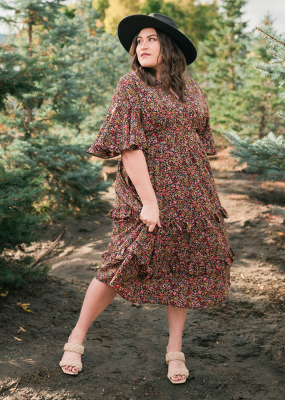 Plus size short sleeve floral tiered ruffle dress