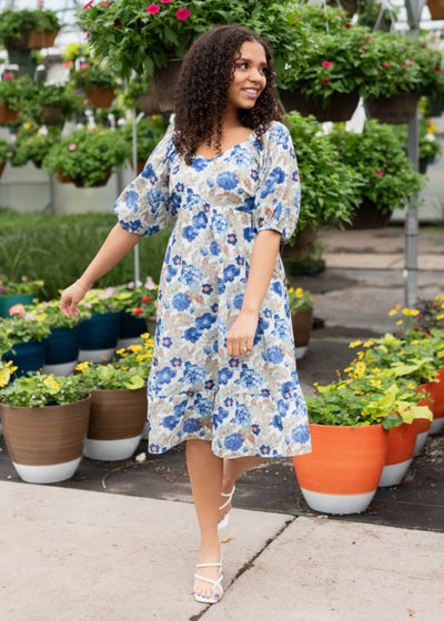 Short sleeve blue flroal dress