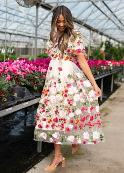 Short sleeve magenta floral embroidered mesh dress