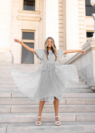 Small short sleeve gray dress