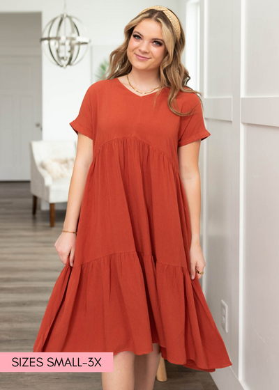 Cinnamon tiered dress with short sleeves
