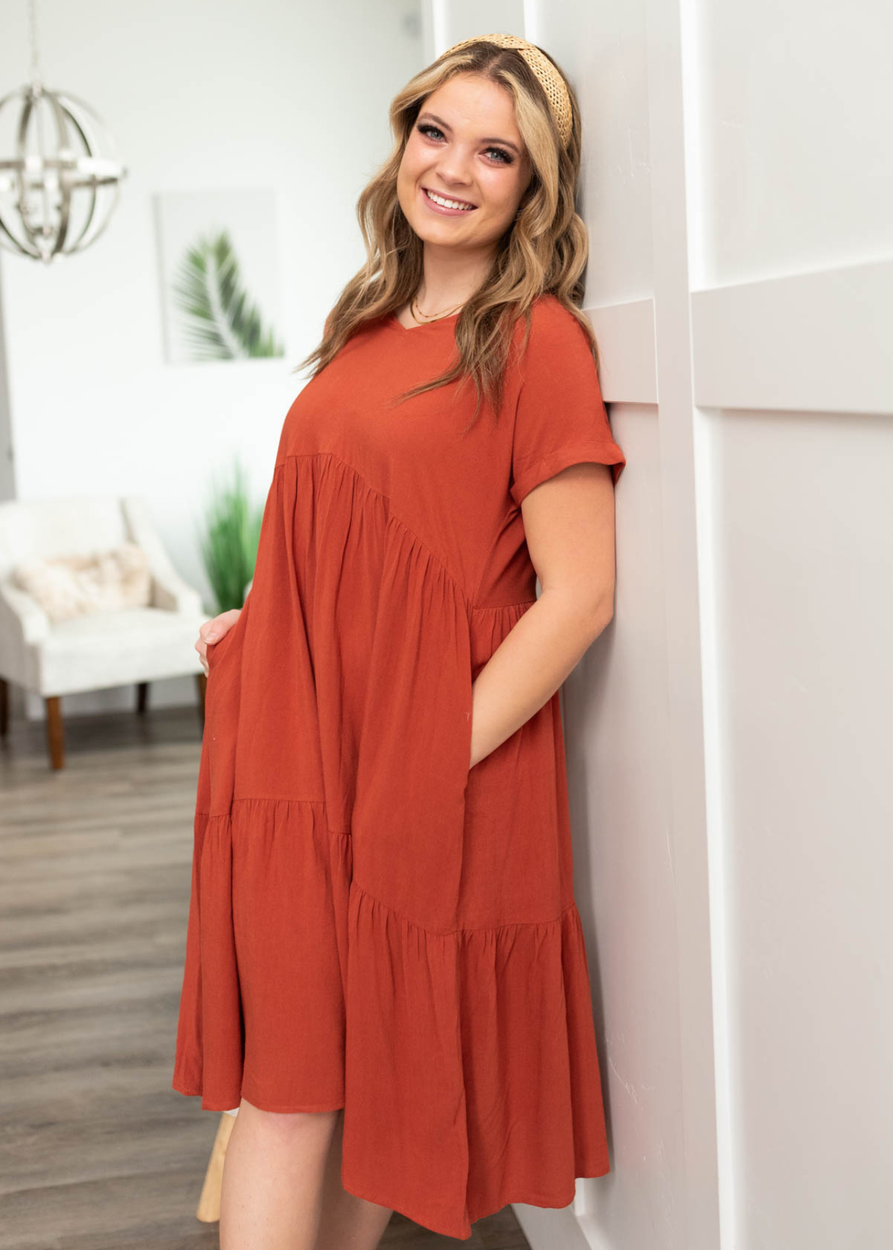 Short sleeve cinnamon tiered dress with pockets