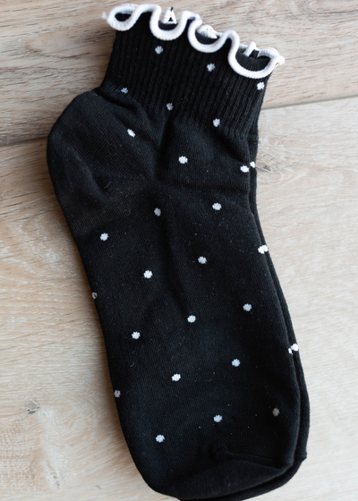 Black dot ruffle socks