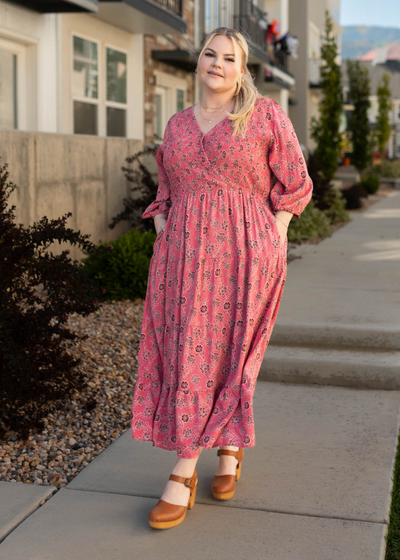 Short sleeve plus size red floral dress