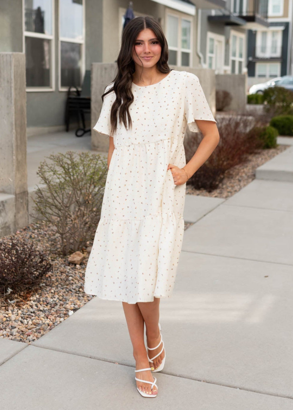Short sleeve ivory print tiered dress