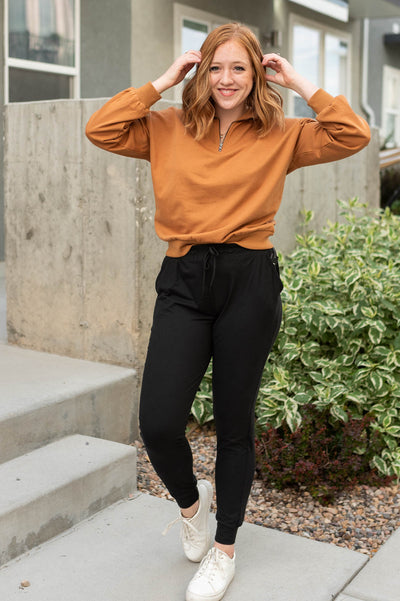 Camel pullover with collar