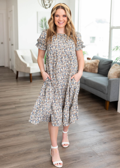 Short sleeve blue floral dress with pockets
