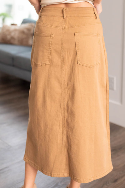 Back view of the camel maxi skirt with back pockets