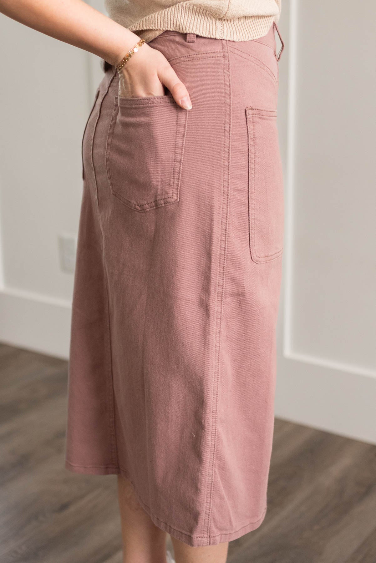 Side view of the mauve maxi skirt