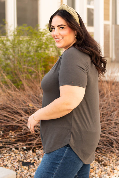 Side view of the ash grey top in plus size