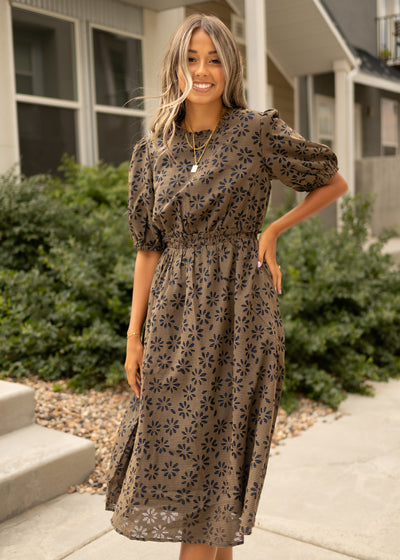 Mocha gingham dress with short sleeves and navy blue flowers