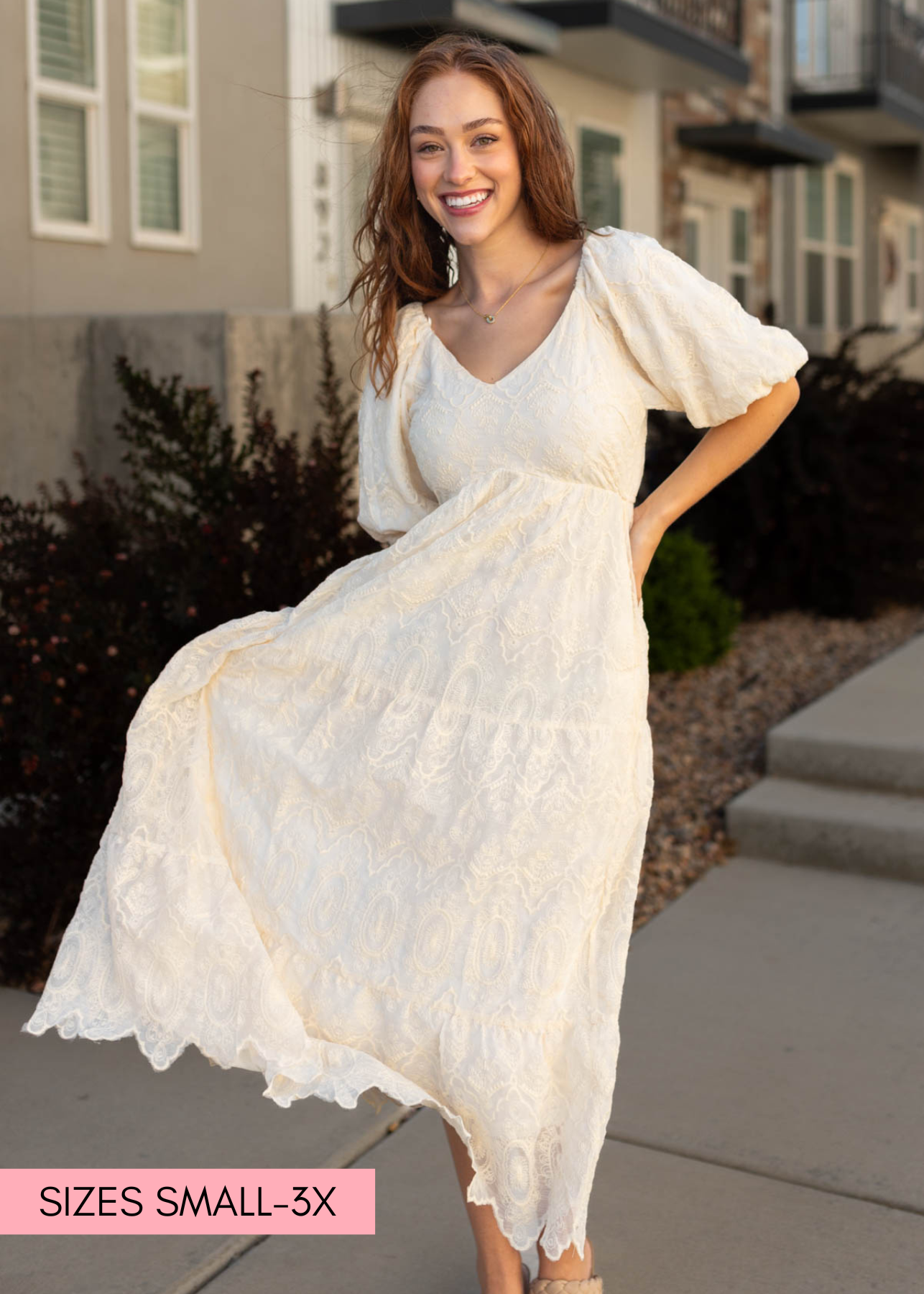 Short sleeve natural dress with scalloped hem