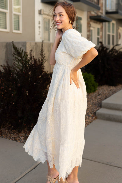 Side view of the short sleeve natural dress