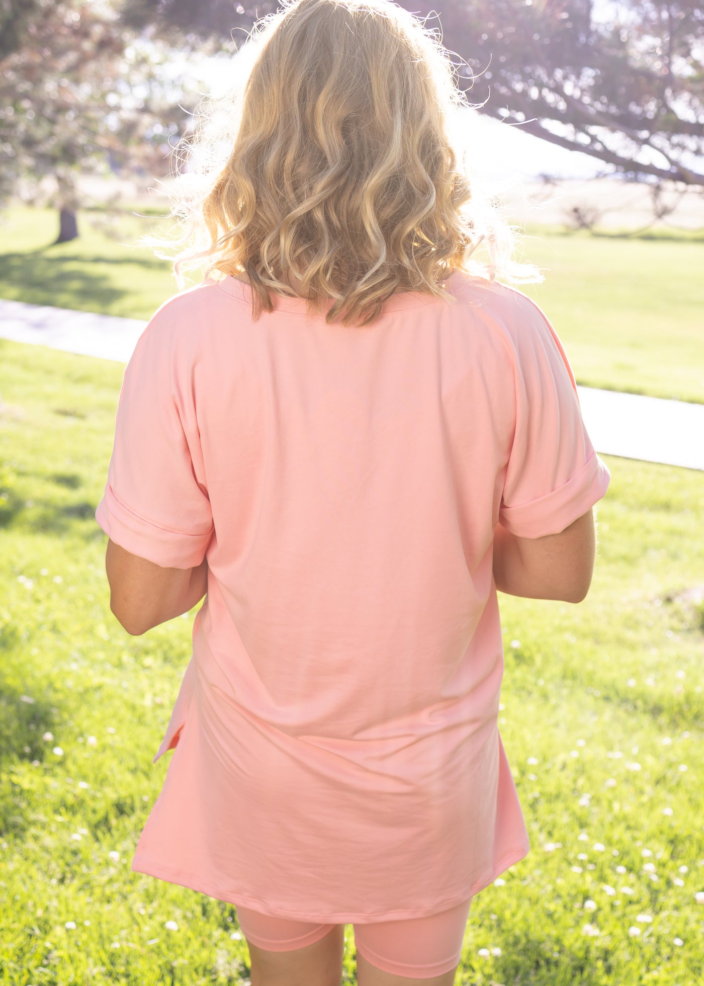 Back view of a short sleeve pink set
