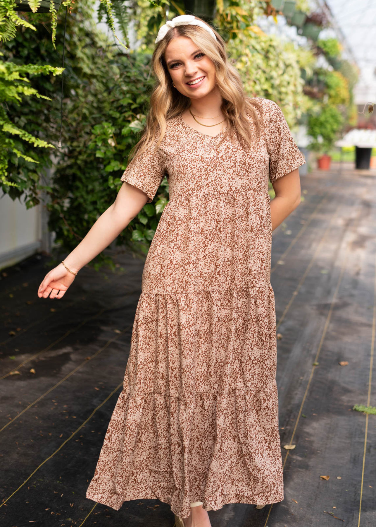 Short sleeve brown floral dress