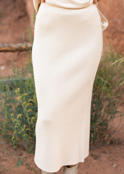 ribbed sweater oatmeal skirt