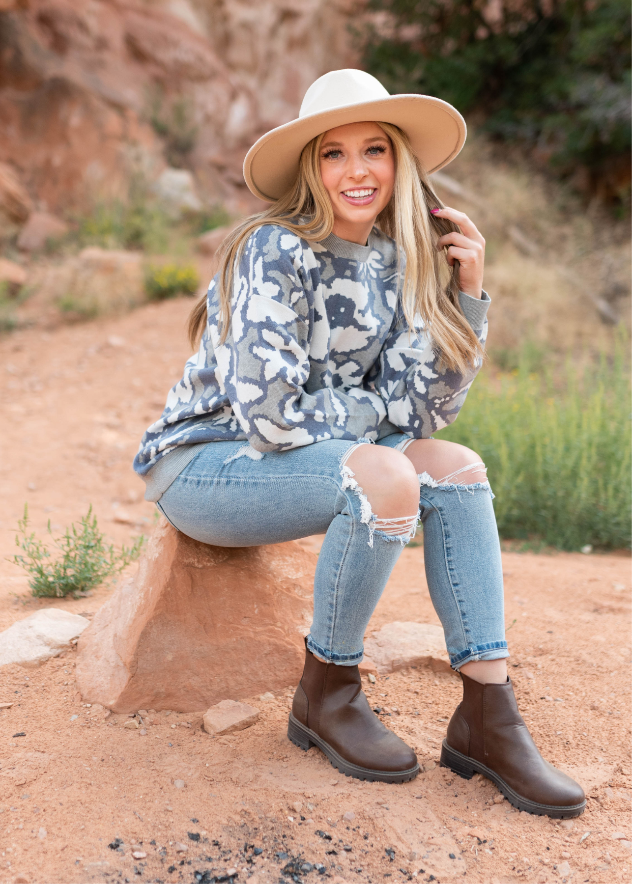 Long sleeve grey sweater