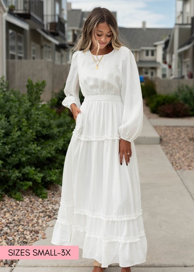 Chelsea white dress with elastic waist