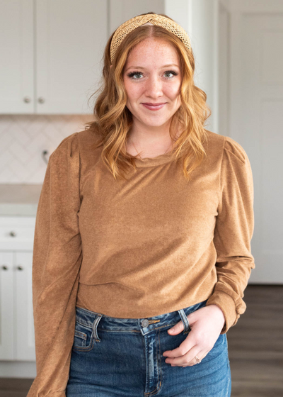 Camel puff sleeve top with long sleeves