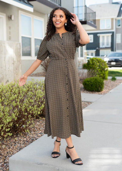 Short sleeve black dress