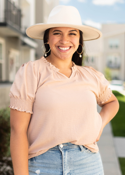 Short sleeve sand top