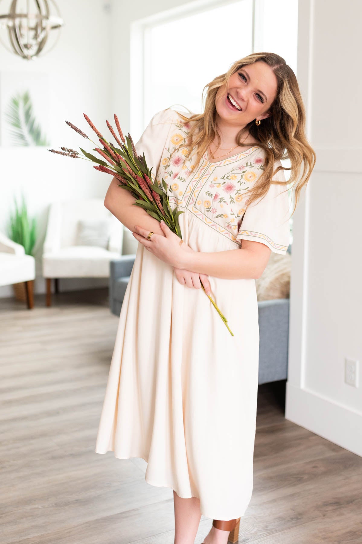 Short sleeve cream embroidered dress