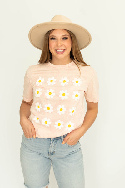 Stone pink daisy graphic tee