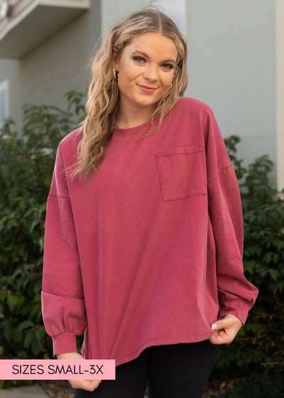 Long sleeve magenta pullover with a pockets