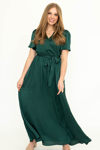 Long satin short sleeve hunter green dress that ties at the waist