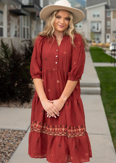 Short sleeve dark terracotta dress with embroidery 